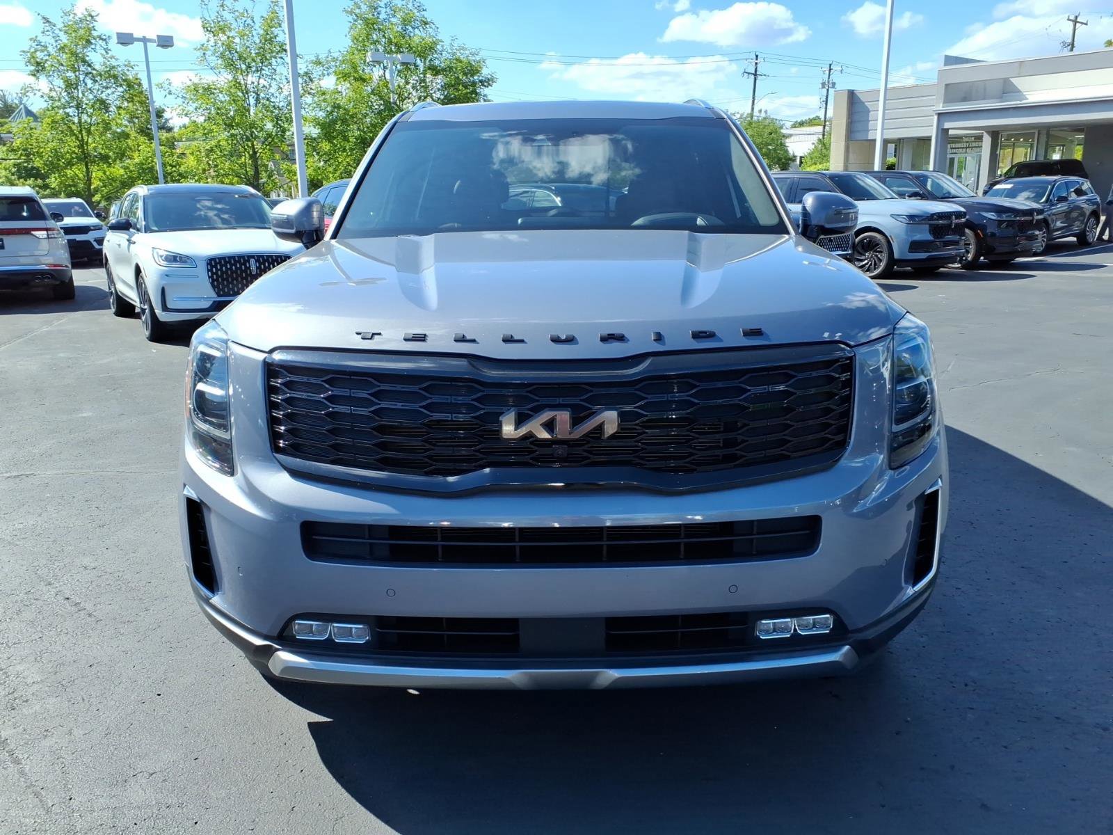 Used 2022 Kia Telluride SX w/ SX Prestige Package AWD/4WD image 2