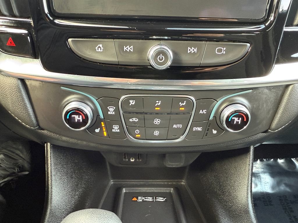 Used 2023 Chevrolet Traverse LT image 21