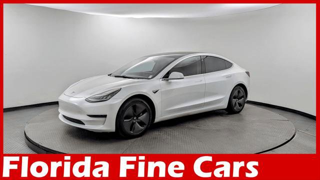 Used 2020 Tesla Model 3 Standard Range image 1