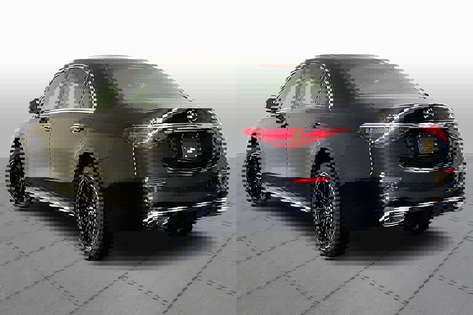 New 2026 Mercedes-Benz S 580 4MATIC Sedan image 3