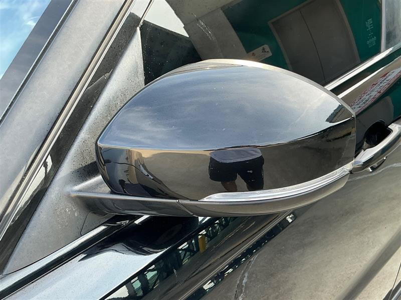 Used 2019 Land Rover Range Rover Sport SE AWD/4WD image 13