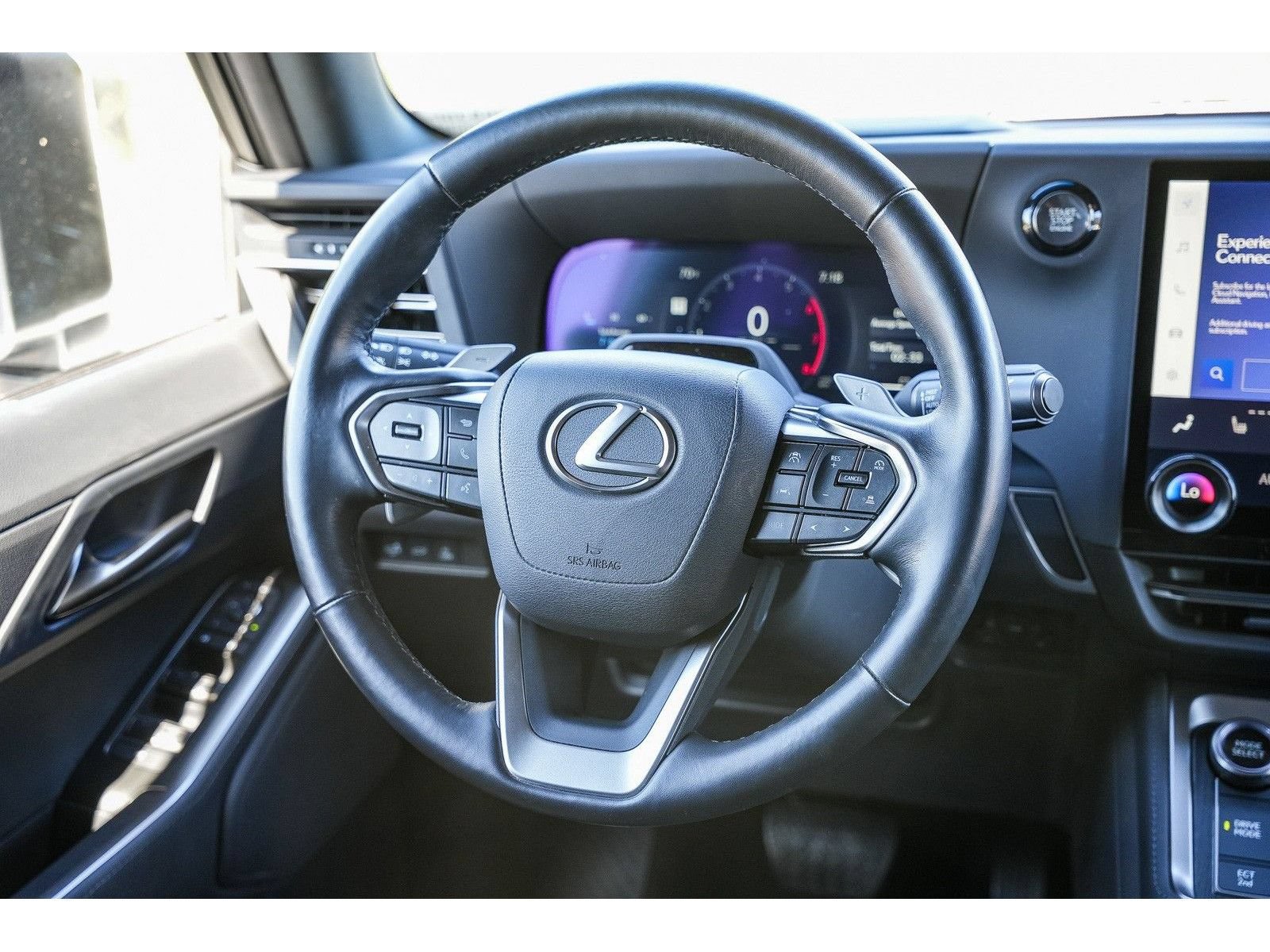 Used 2024 Lexus GX 550 w/ Cold Area Package AWD/4WD image 15