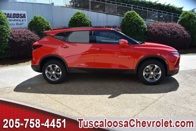 Used 2024 Chevrolet Blazer LT FWD image 12