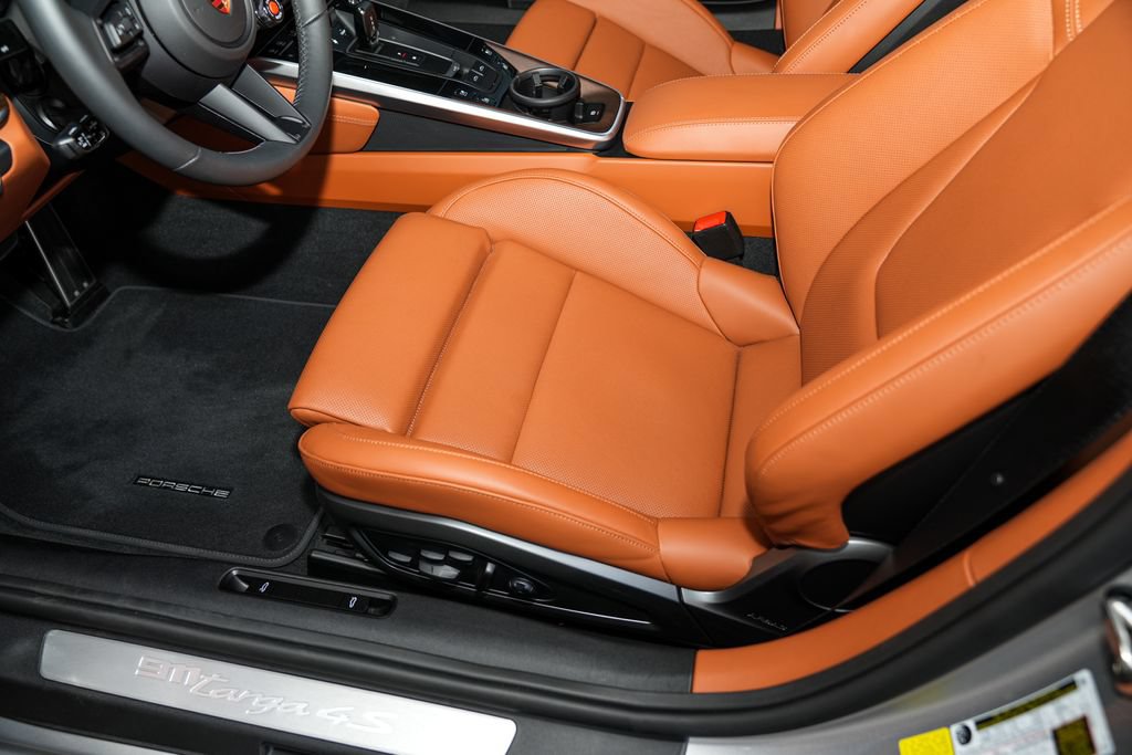Certified 2026 Porsche 911 Targa 4S AWD/4WD image 23