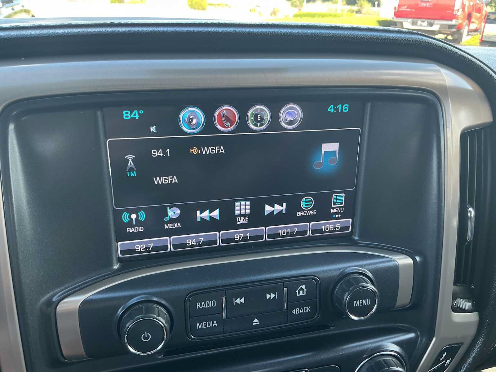 Used 2018 GMC Sierra 2500 Denali w/ Duramax Plus Package AWD/4WD image 9