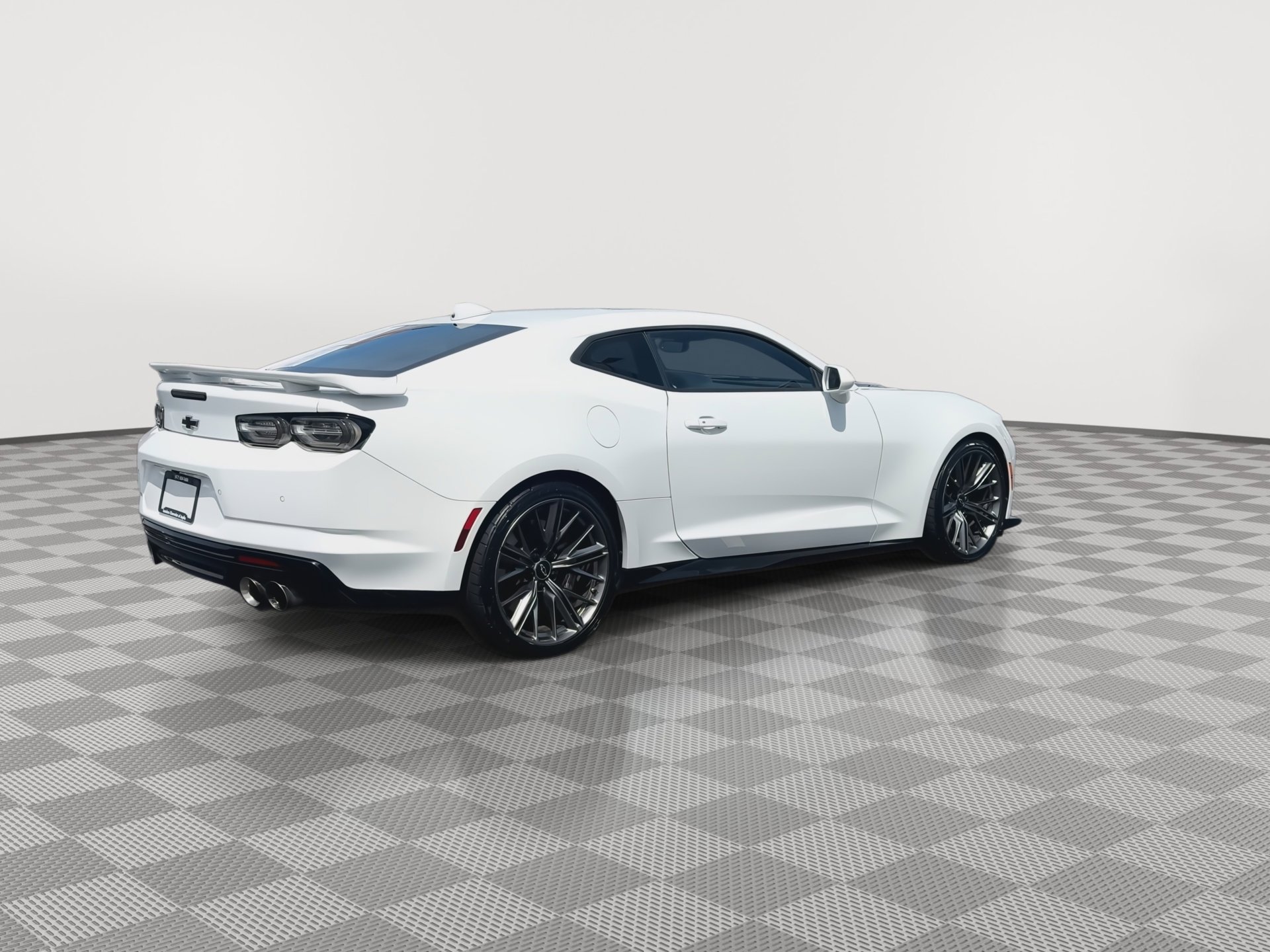 Used 2023 Chevrolet Camaro ZL1 RWD image 8