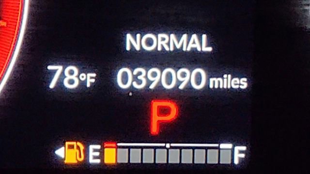 Used 2025 Honda Pilot EX-L image 10