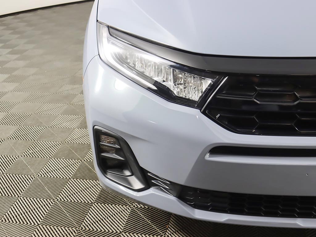 Used 2025 Honda Odyssey Touring image 16