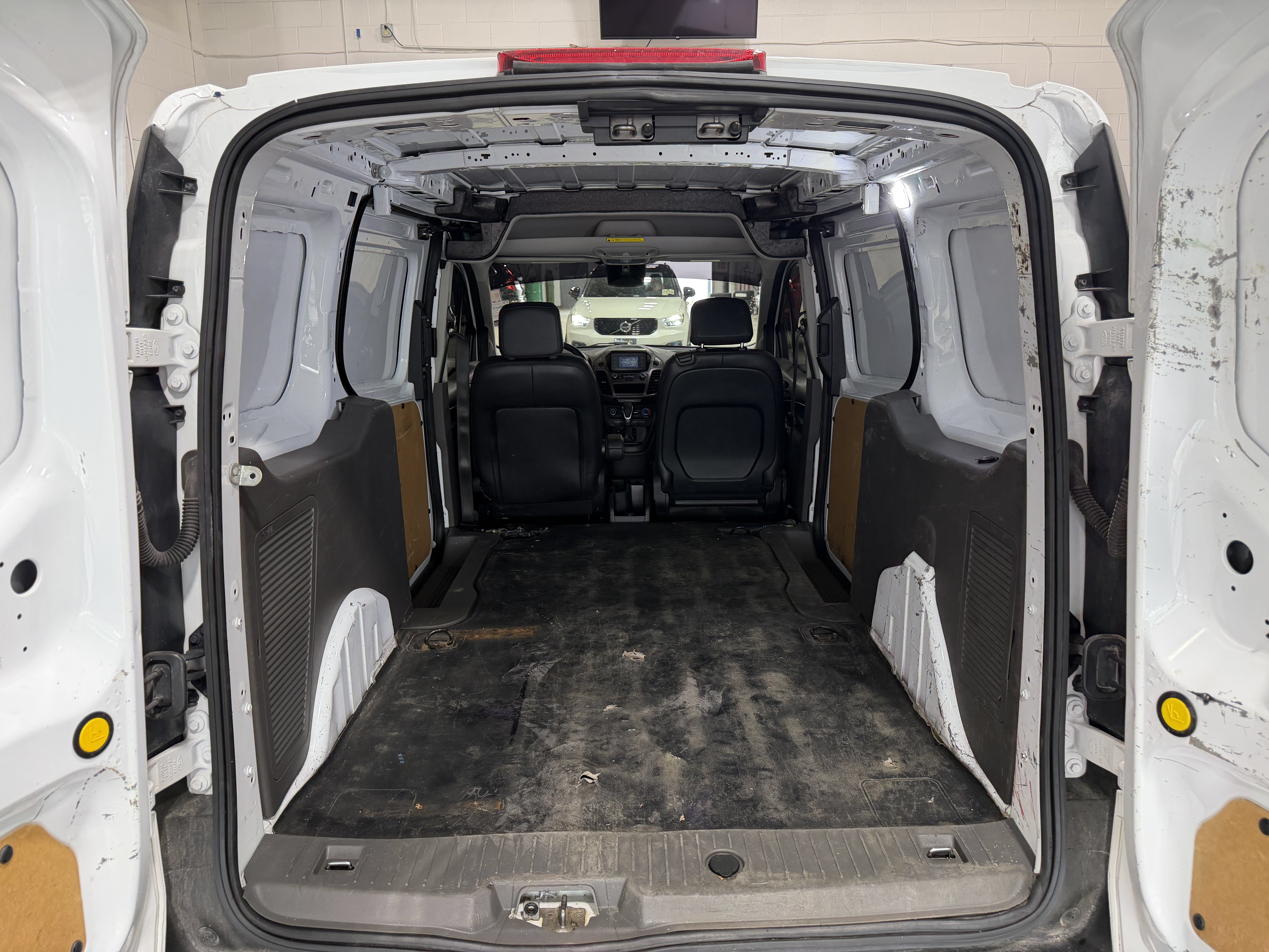 Used 2021 Ford Transit Connect XL FWD image 22