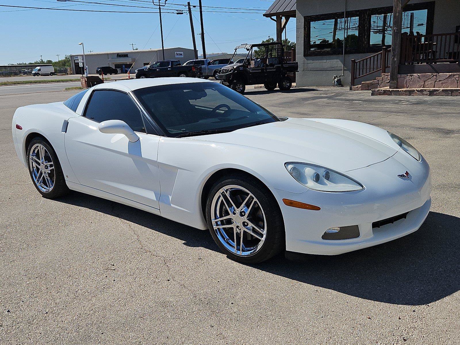 Used 2006 Chevrolet Corvette Coupe w/ Preferred Equipment Group RWD image 10