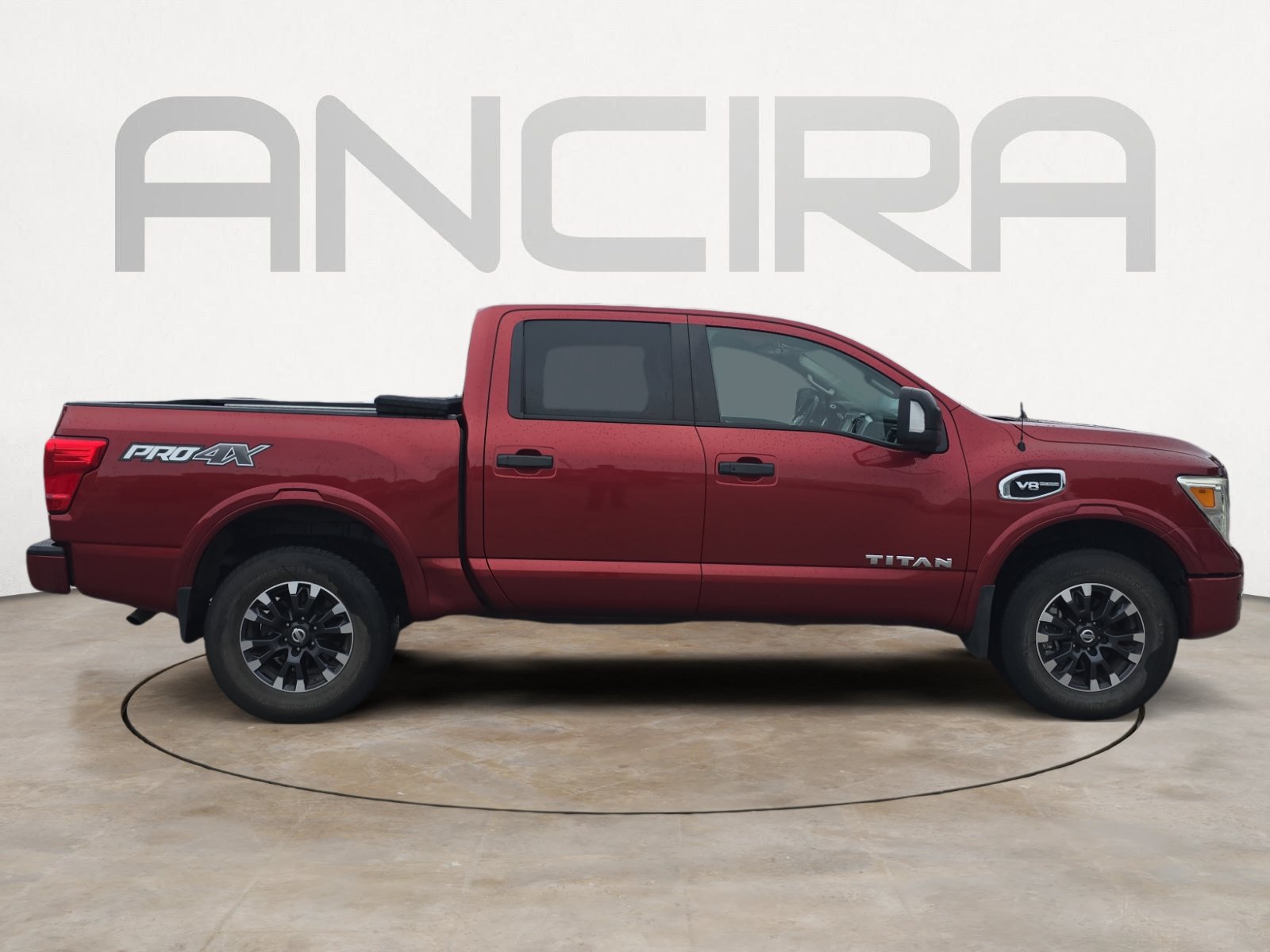 Used 2017 Nissan Titan PRO-4X AWD/4WD image 11