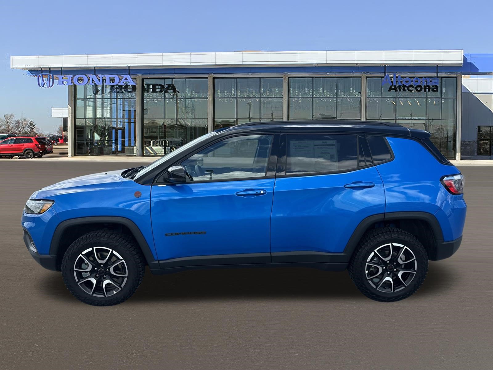 Used 2026 Jeep Compass Trailhawk AWD/4WD image 2