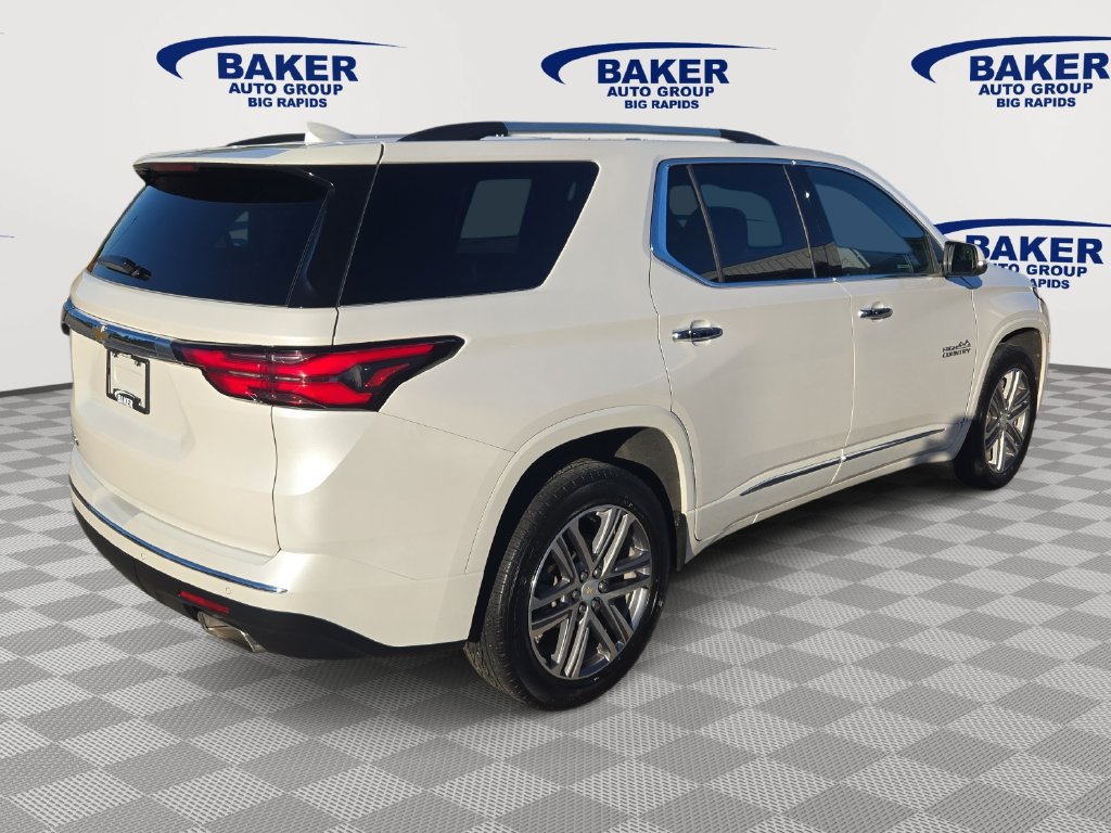 Used 2023 Chevrolet Traverse High Country AWD/4WD image 3