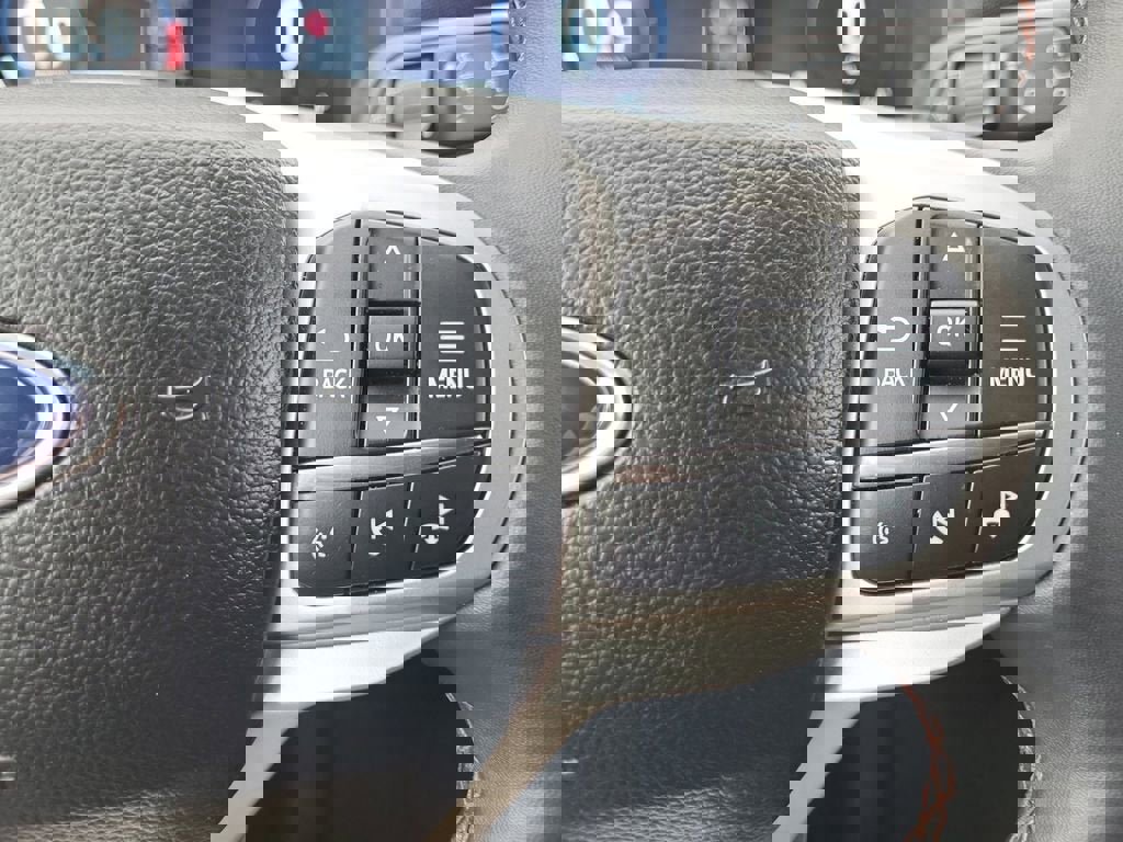 Used 2025 Ford Explorer Active image 23