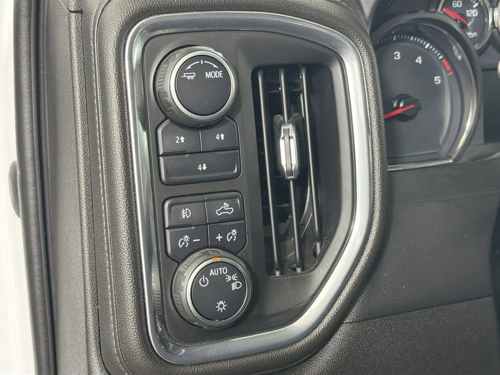 Used 2022 Chevrolet Silverado 2500 LT w/ Convenience Package AWD/4WD image 13