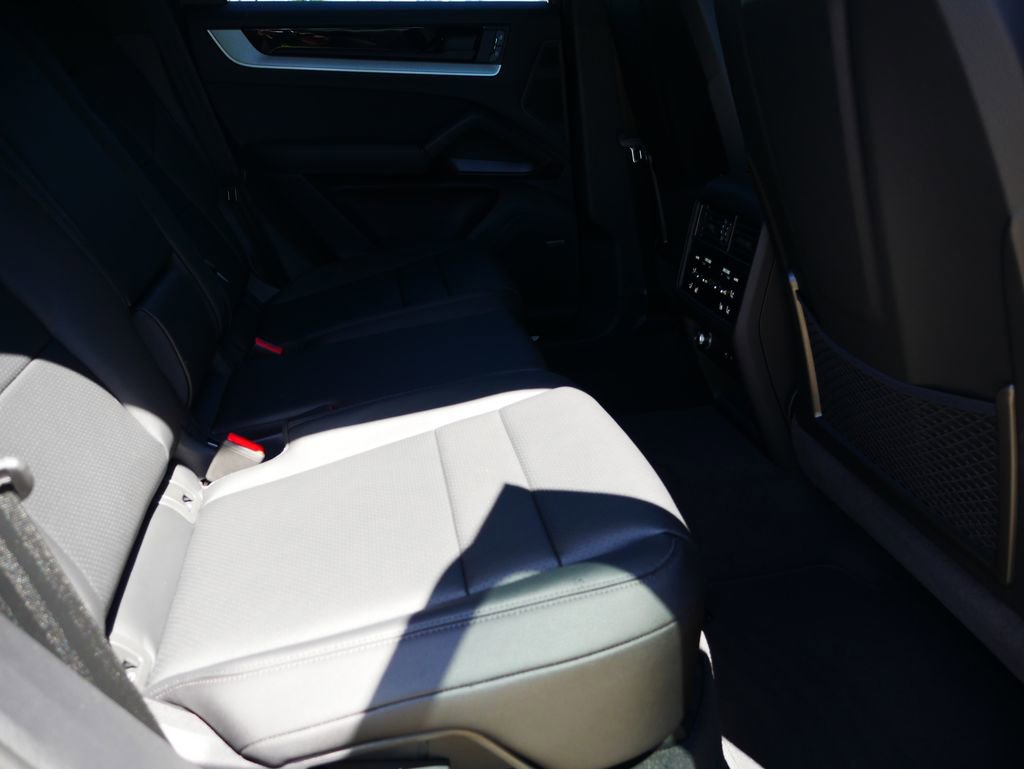 New 2026 Porsche Cayenne AWD/4WD image 20