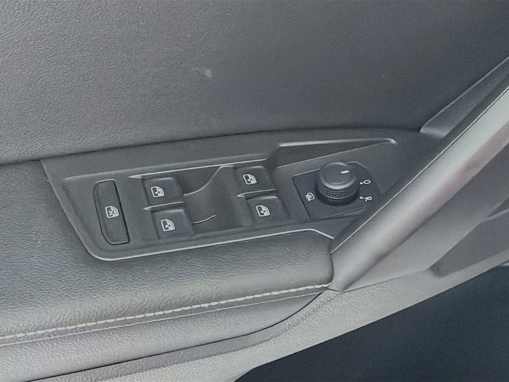 Used 2024 Volkswagen Tiguan S AWD/4WD image 18