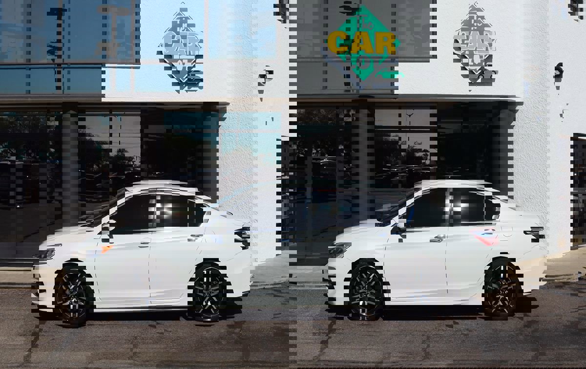 Used 2017 Honda Accord Sport Special Edition image 8