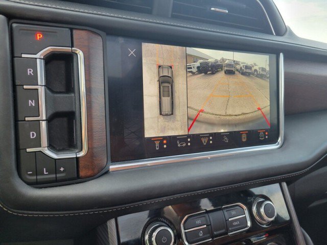 Used 2023 GMC Yukon XL Denali Ultimate AWD/4WD image 24