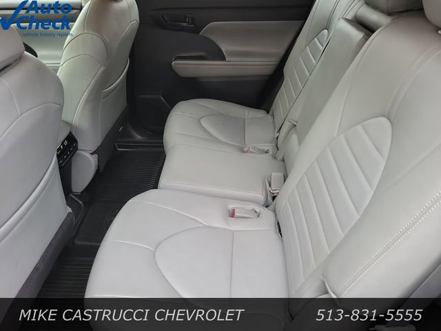 Used 2023 Toyota Highlander L image 25