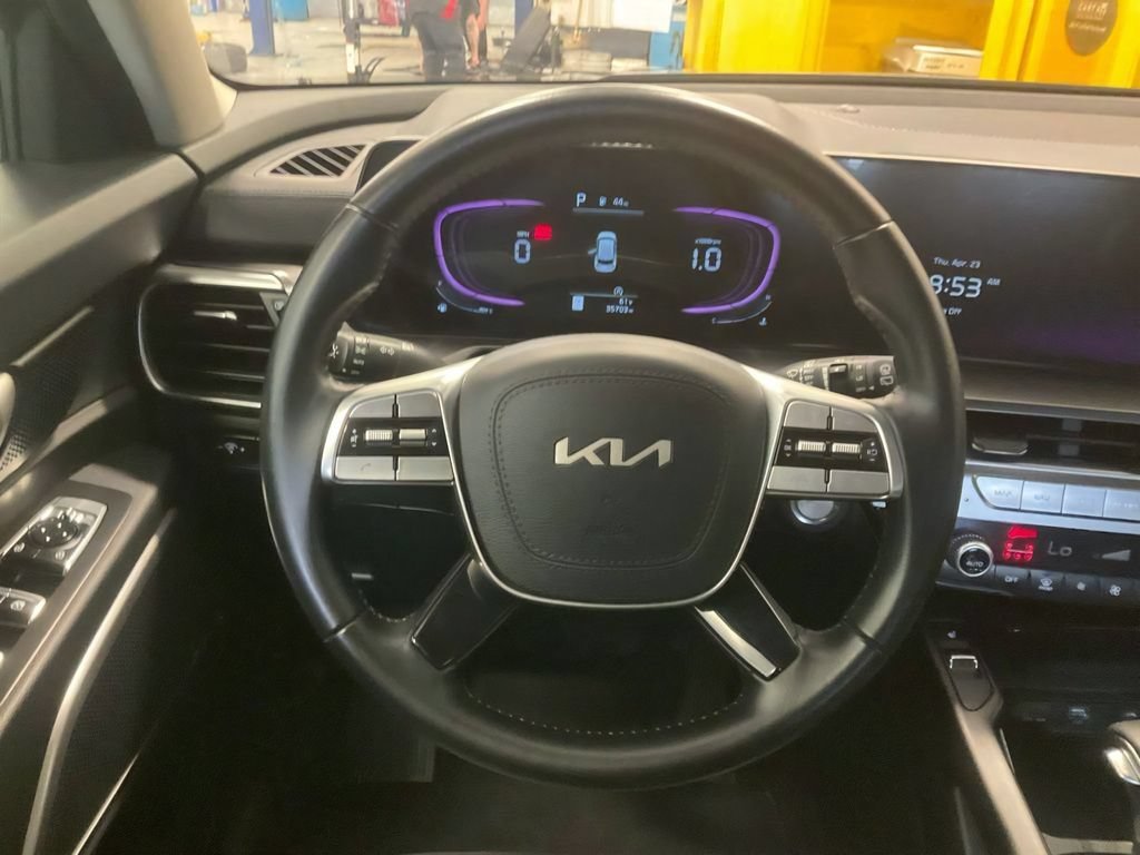 Used 2025 Kia Telluride S AWD/4WD image 14