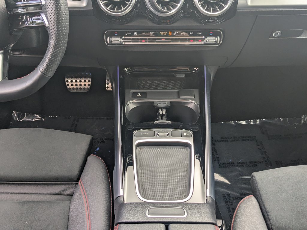 Used 2024 Mercedes-Benz GLB 250 image 6