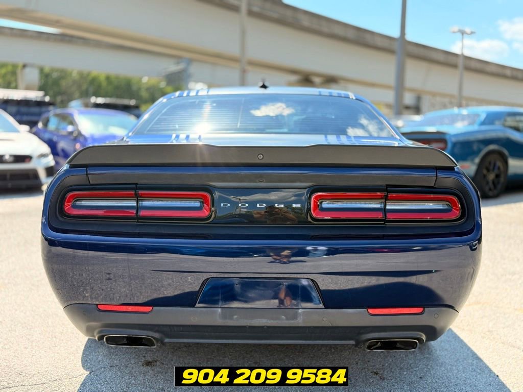 Used 2017 Dodge Challenger R/T Scat Pack RWD image 4