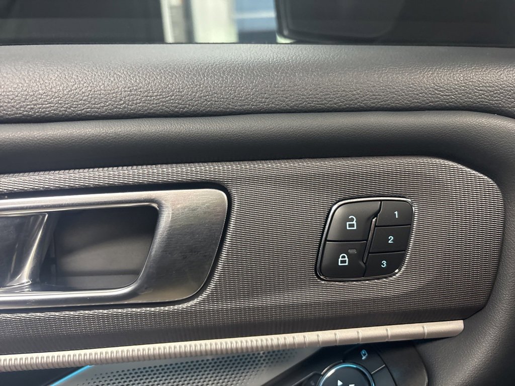 Used 2025 Ford Explorer ST w/ Sun And Sound Package image 27