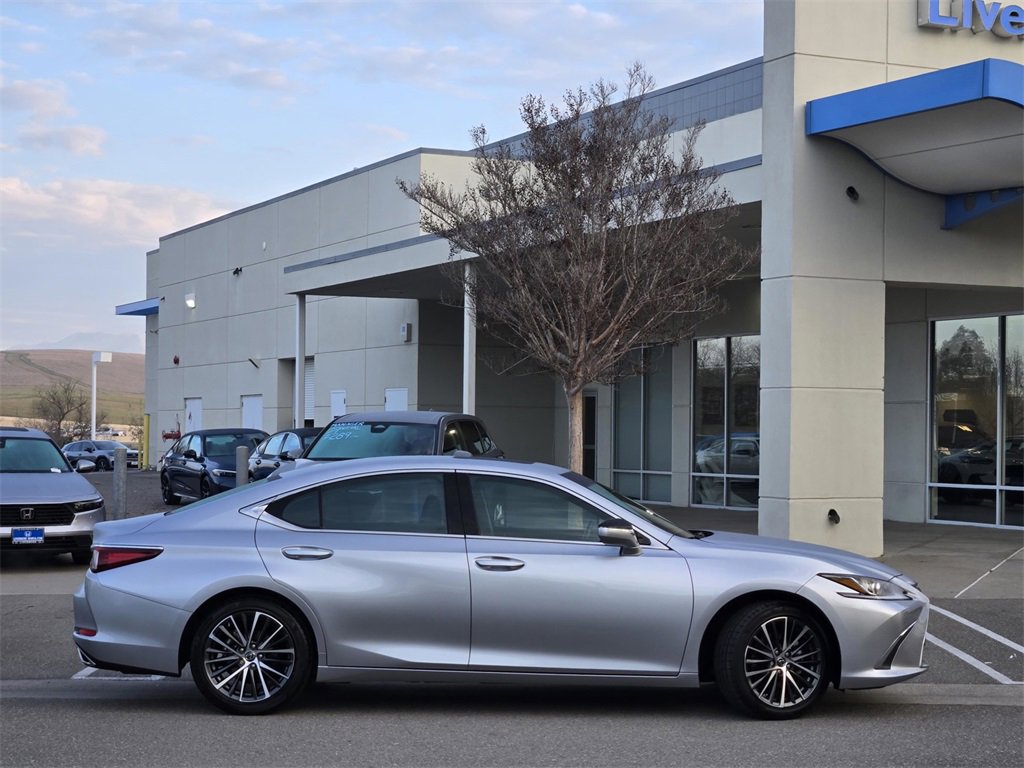 Used 2024 Lexus ES 350 350 image 3