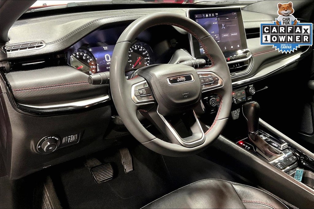 Used 2025 Jeep Compass Trailhawk AWD/4WD image 16