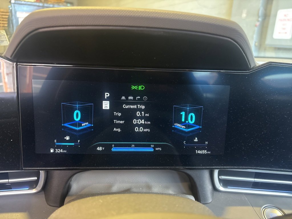 Used 2024 Hyundai Elantra SEL w/ Convenience Package image 15