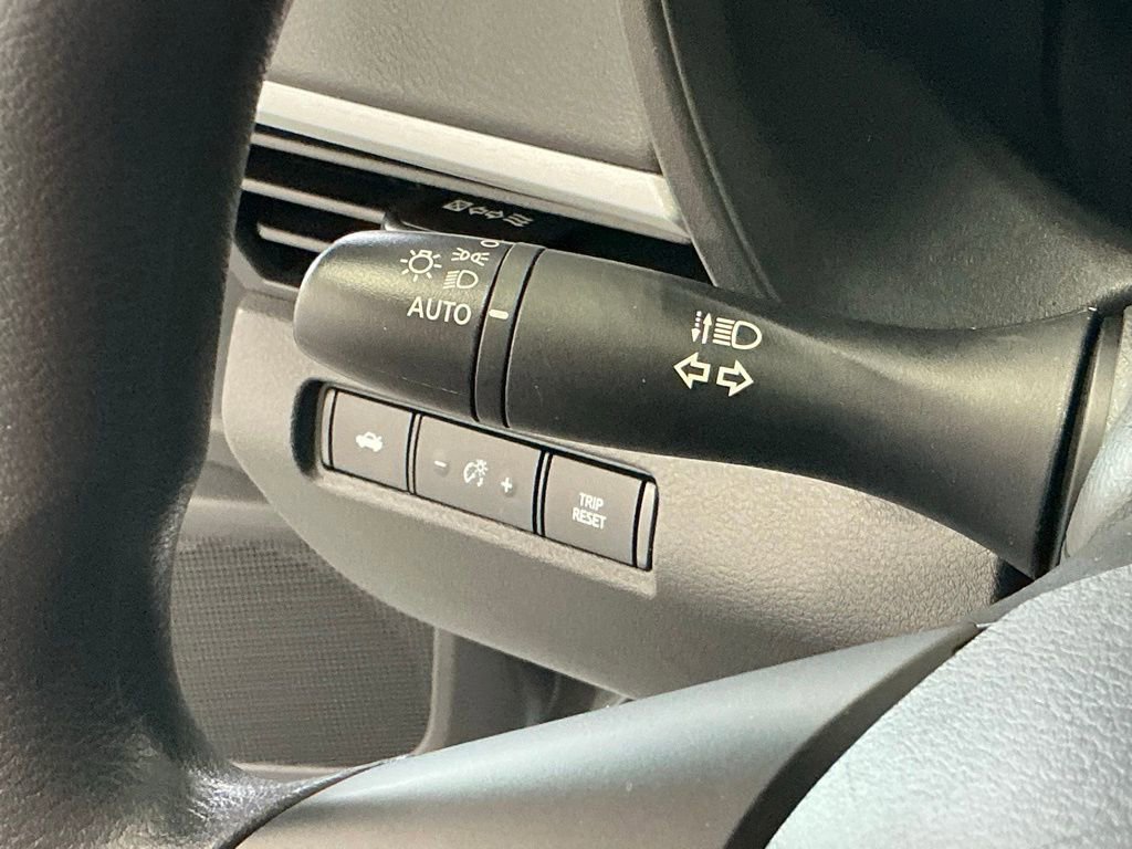 Used 2025 Nissan Altima 2.5 S FWD image 30