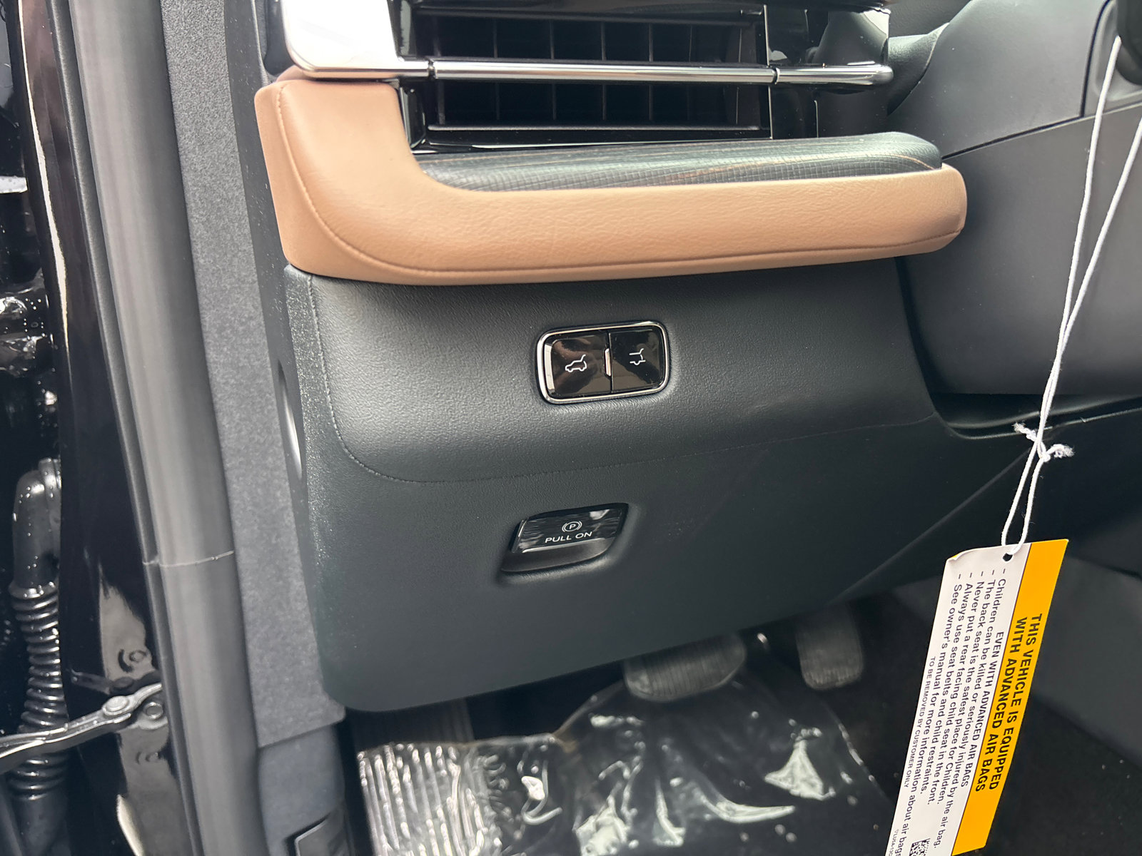 New 2026 Lincoln Navigator L Black Label AWD/4WD image 13