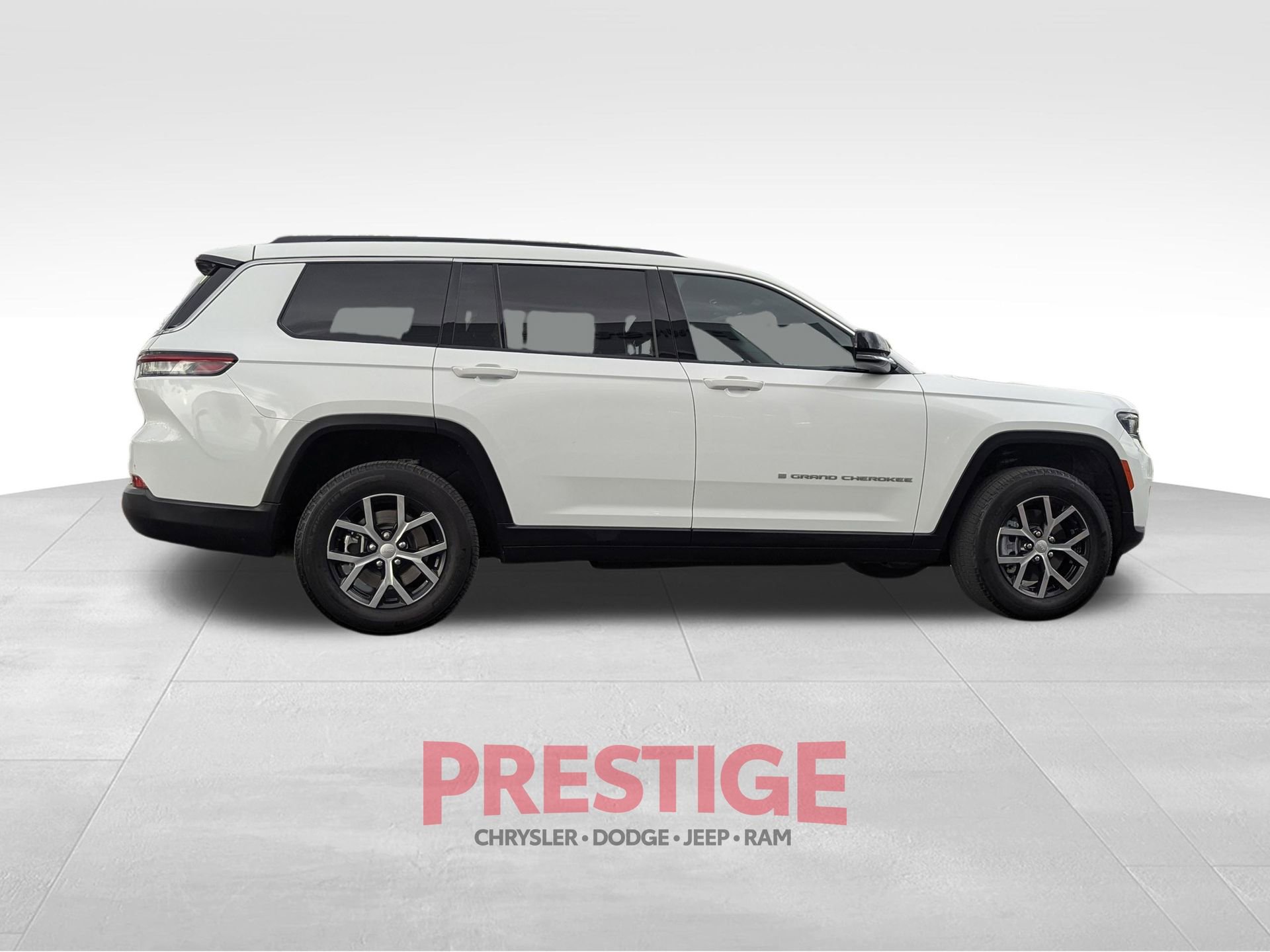 Used 2024 Jeep Grand Cherokee L Limited AWD/4WD image 6