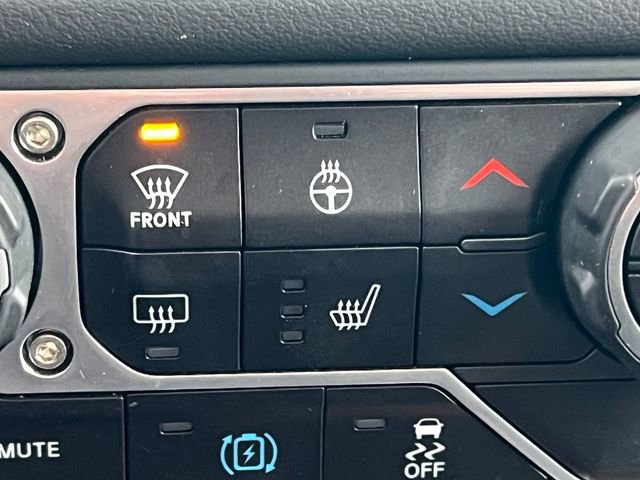 Used 2025 Jeep Wrangler Unlimited Sahara image 26