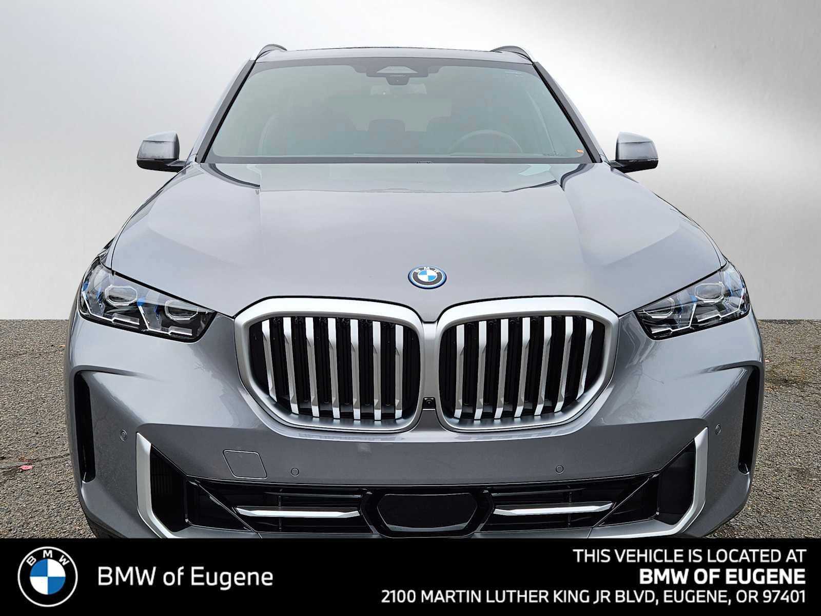 New 2026 BMW X5 xDrive50e w/ Executive Package image 8