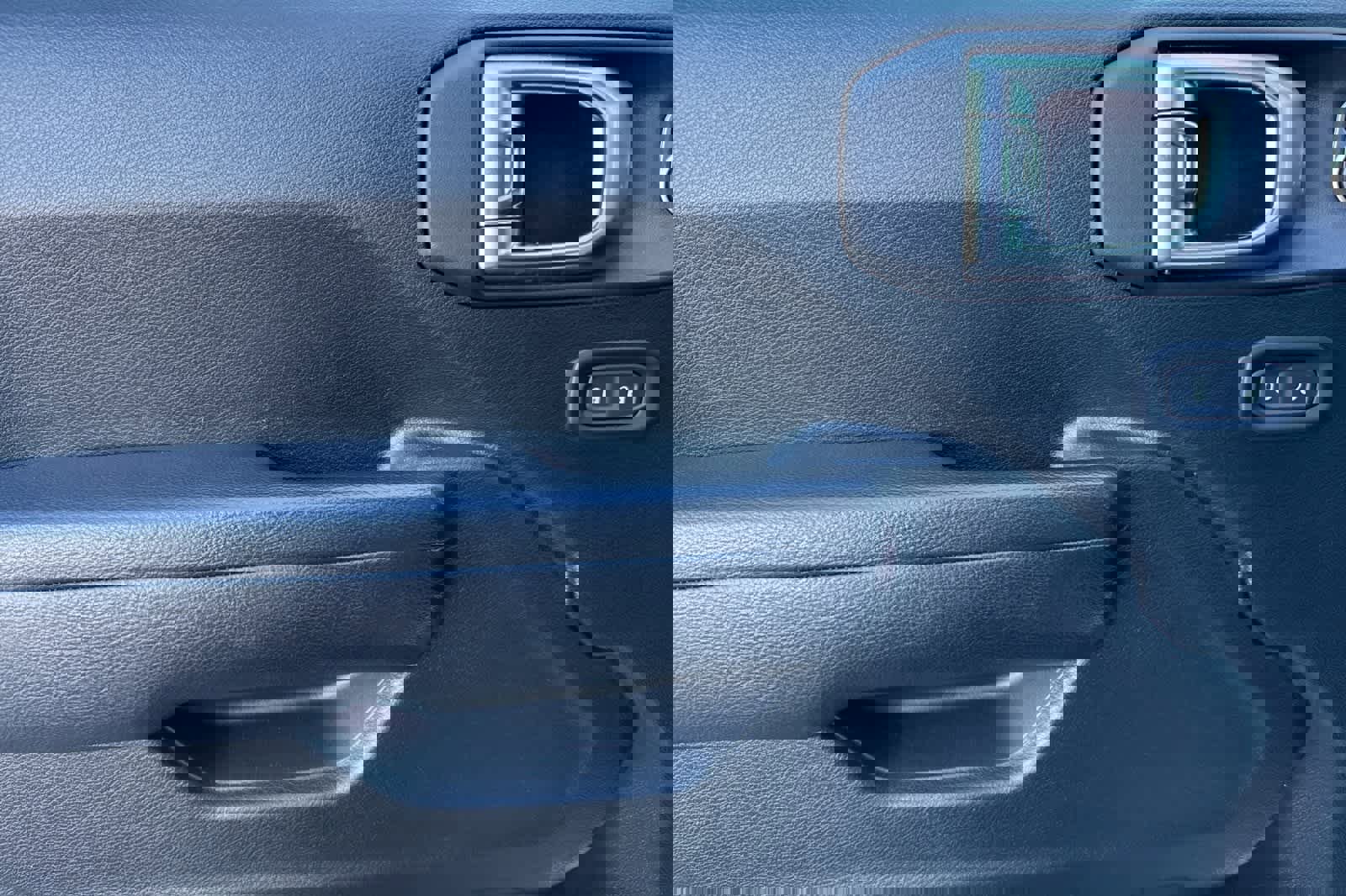 Used 2023 Jeep Wrangler Unlimited w/ Cold Weather Group image 12