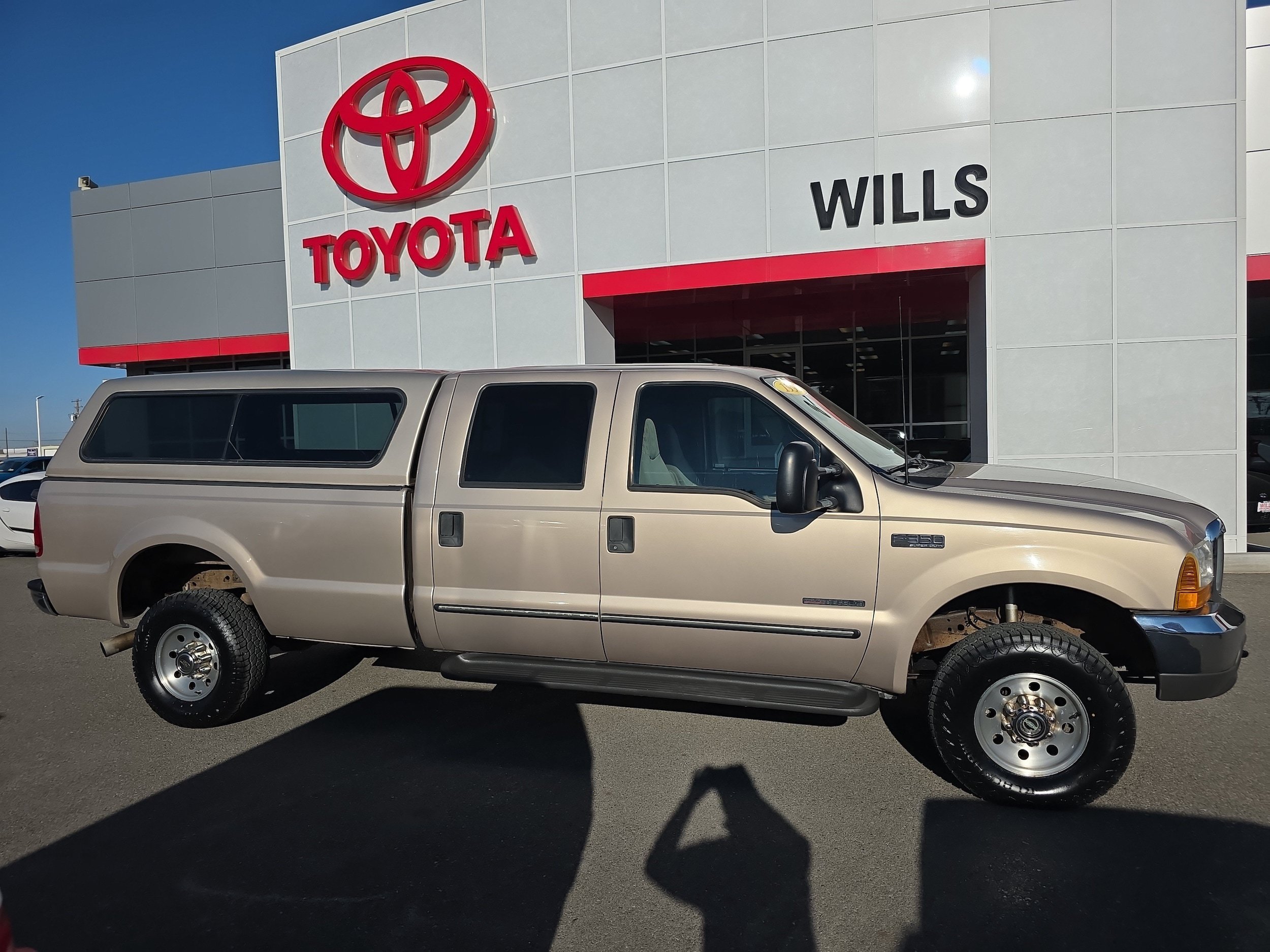 Used 1999 Ford F350 Lariat AWD/4WD image 1