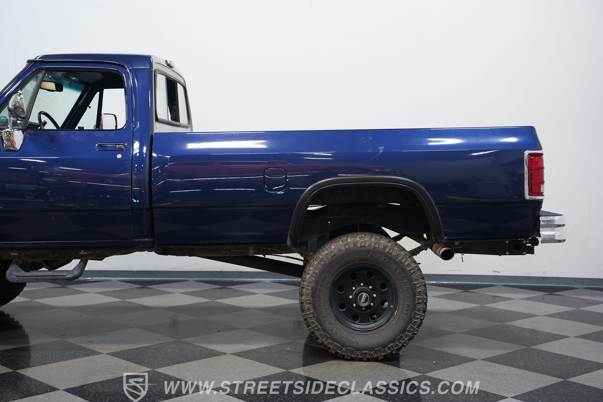 Used 1988 Dodge D/W Truck 250 AWD/4WD image 24