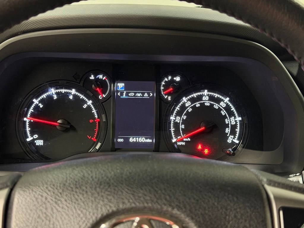 Used 2020 Toyota 4Runner SR5 AWD/4WD image 40