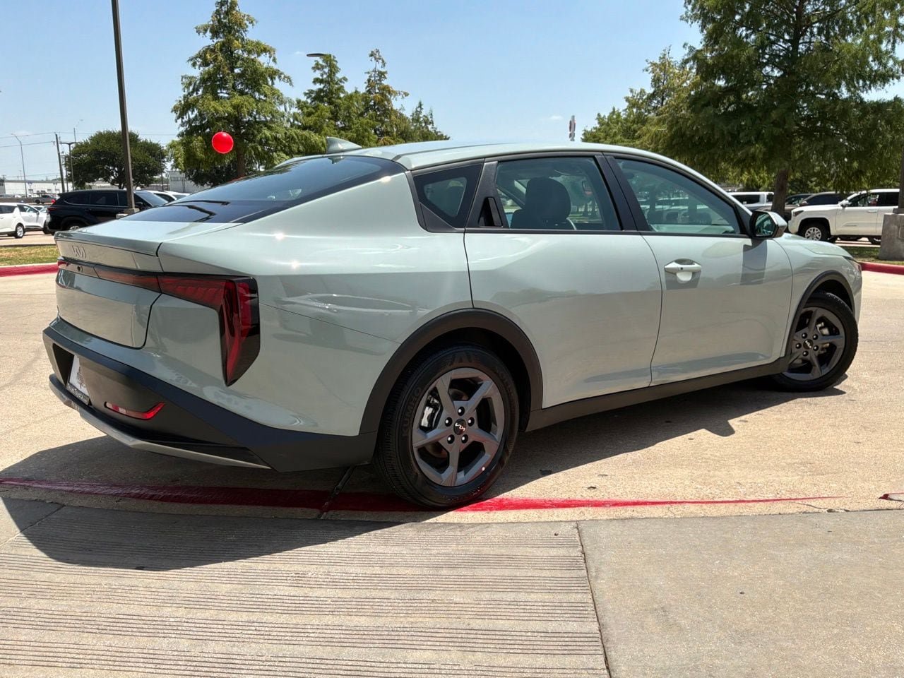 Used 2025 Kia K4 FWD image 6