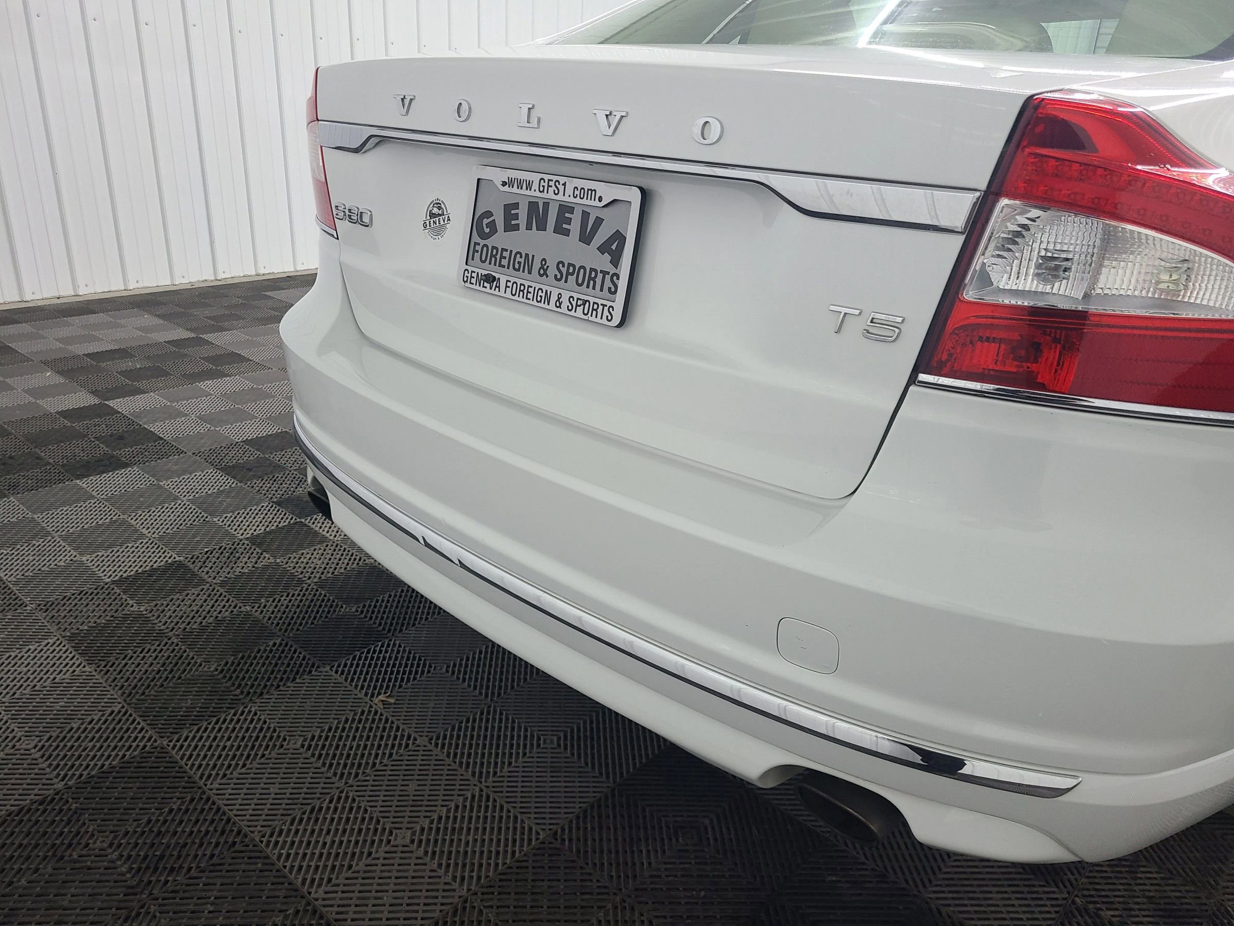 Used 2016 Volvo S80 T5 image 17