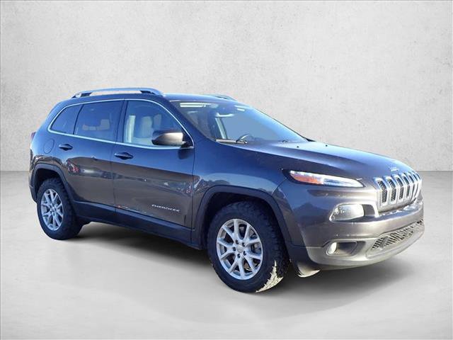 Used 2016 Jeep Cherokee Latitude w/ Cold Weather Group image 5