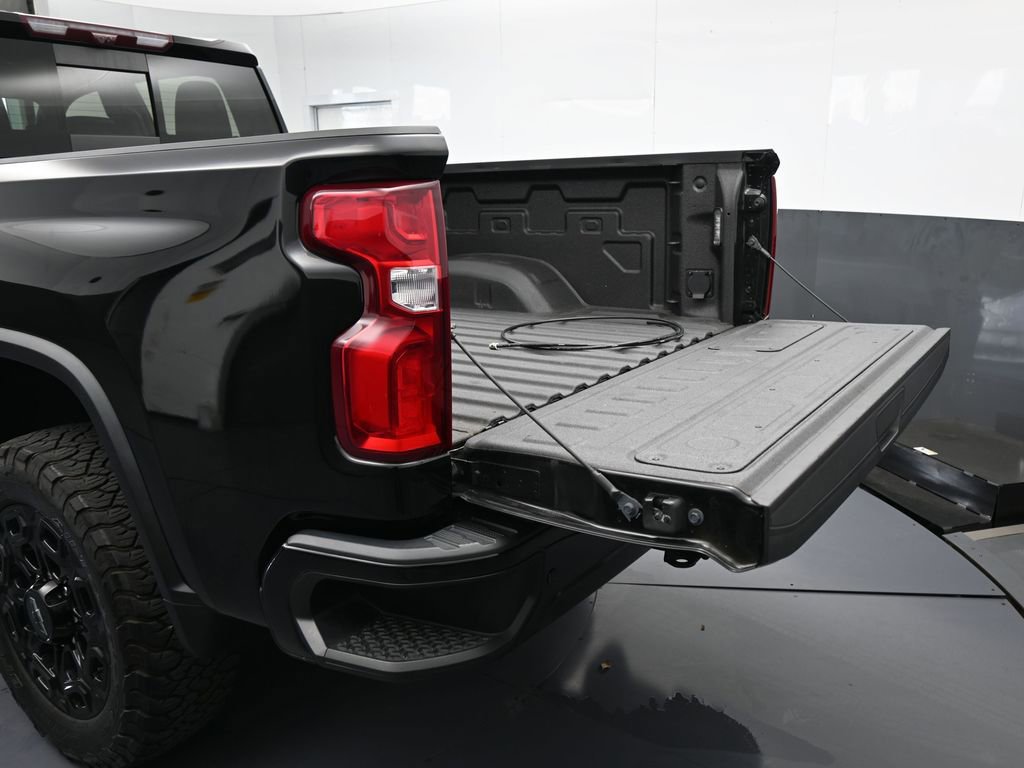 Used 2024 Chevrolet Silverado 2500 High Country w/ Midnight Edition AWD/4WD image 41