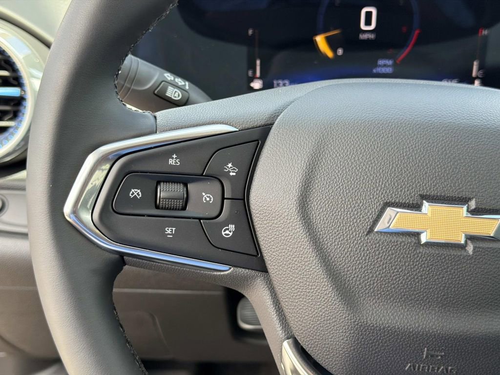 New 2026 Chevrolet Trax LT w/ LT Convenience Package FWD image 23