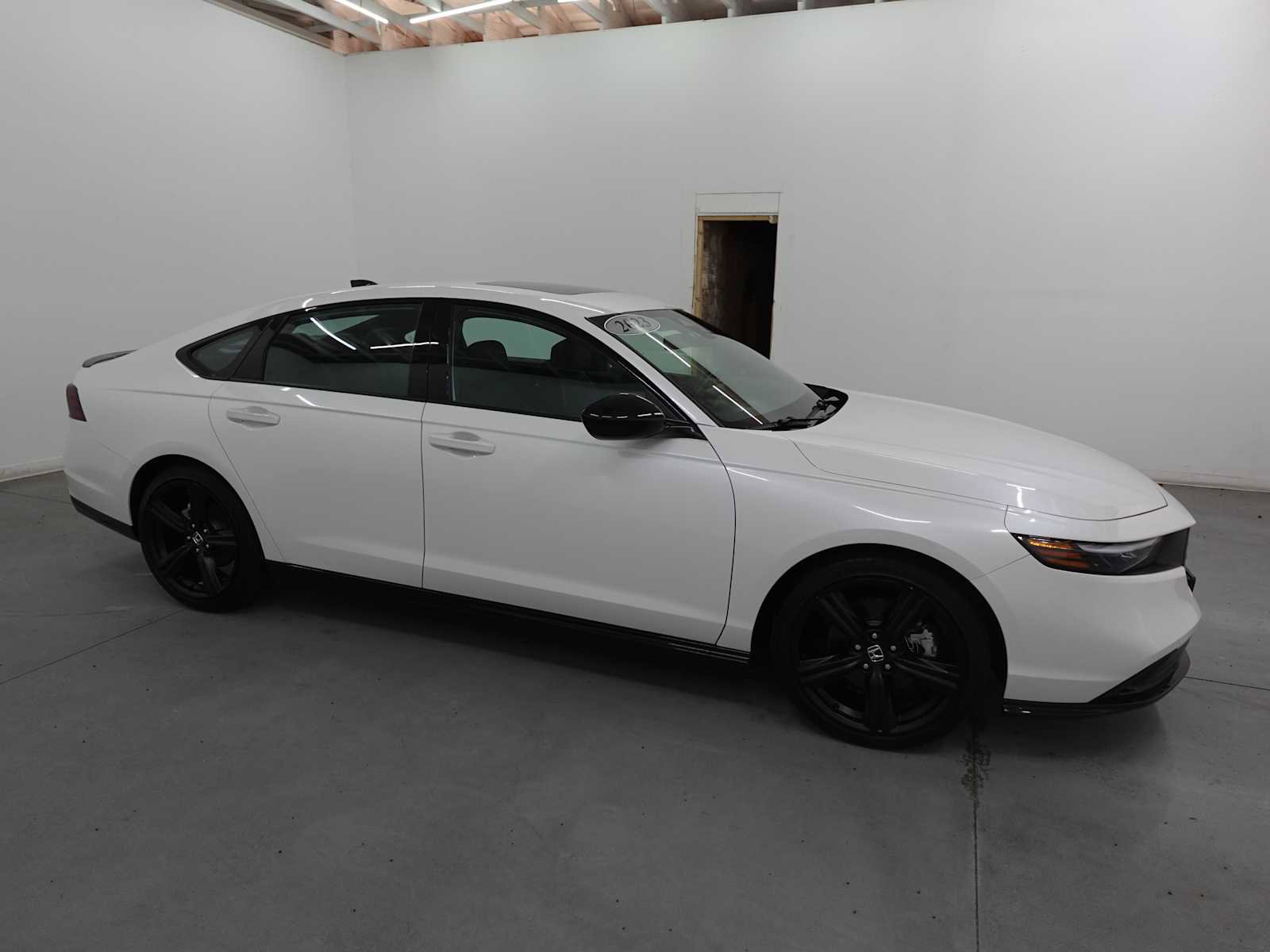 Used 2023 Honda Accord Sport image 4