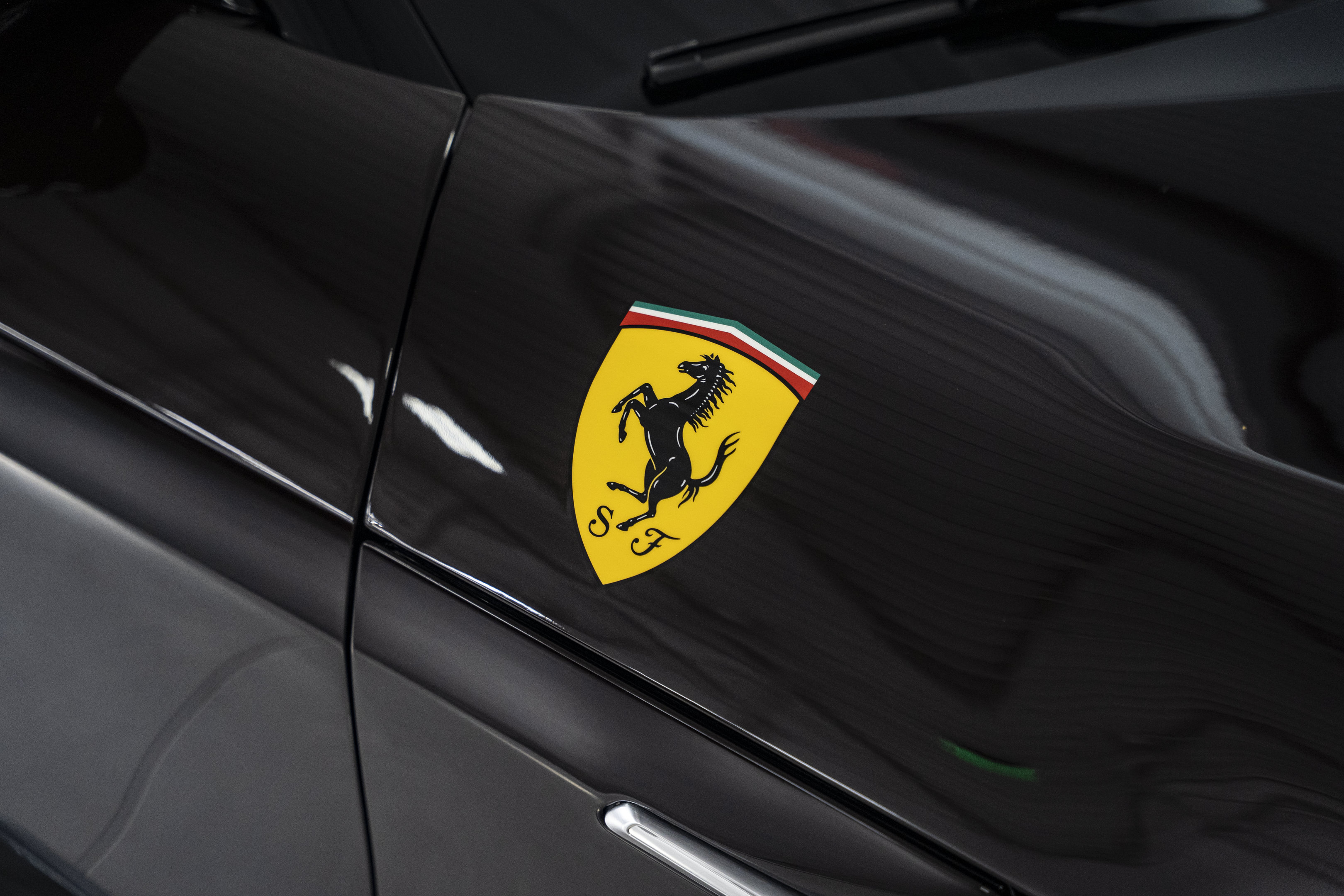 Used 2025 Ferrari 12Cilindri RWD image 12