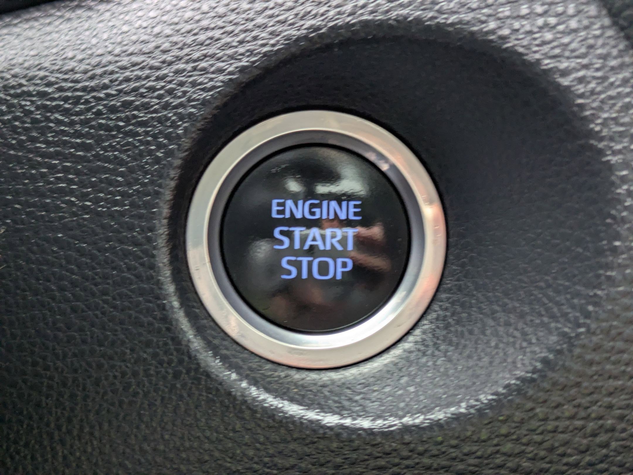 Used 2022 Toyota Corolla Cross XLE w/ Convenience Package AWD/4WD image 23