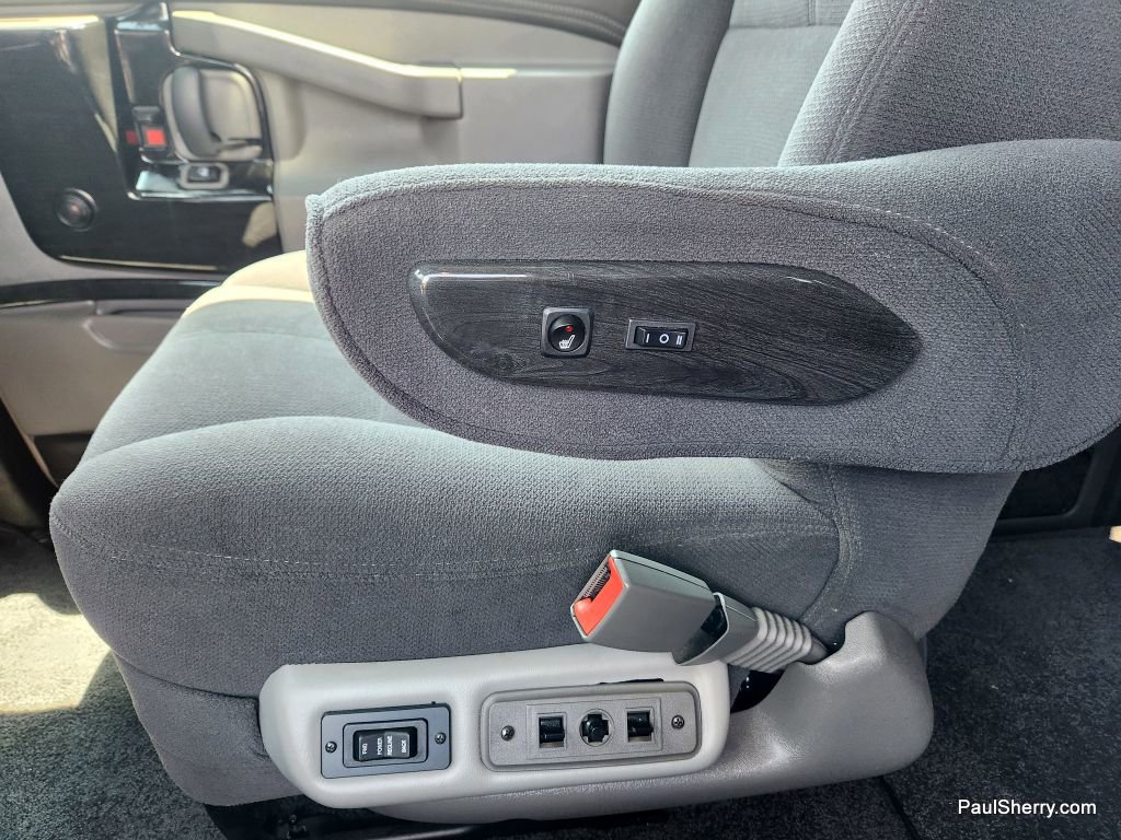 Used 2019 Chevrolet Express 2500 image 26