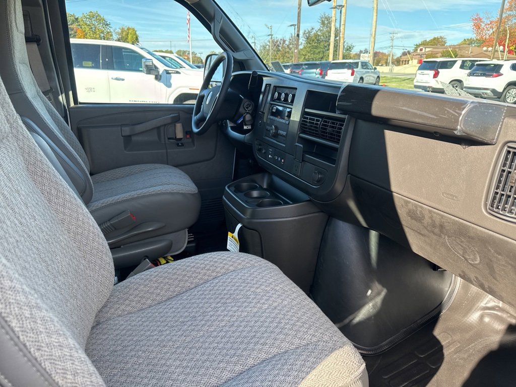 New 2025 GMC Savana 2500 w/ Driver Convenience Package image 10